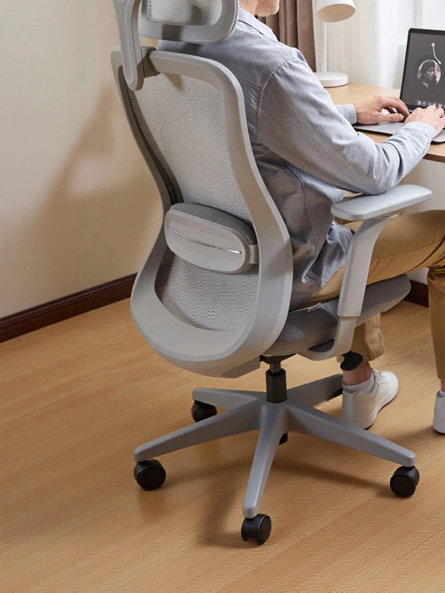 S5 Office Chair with Smooth Arch Design Style