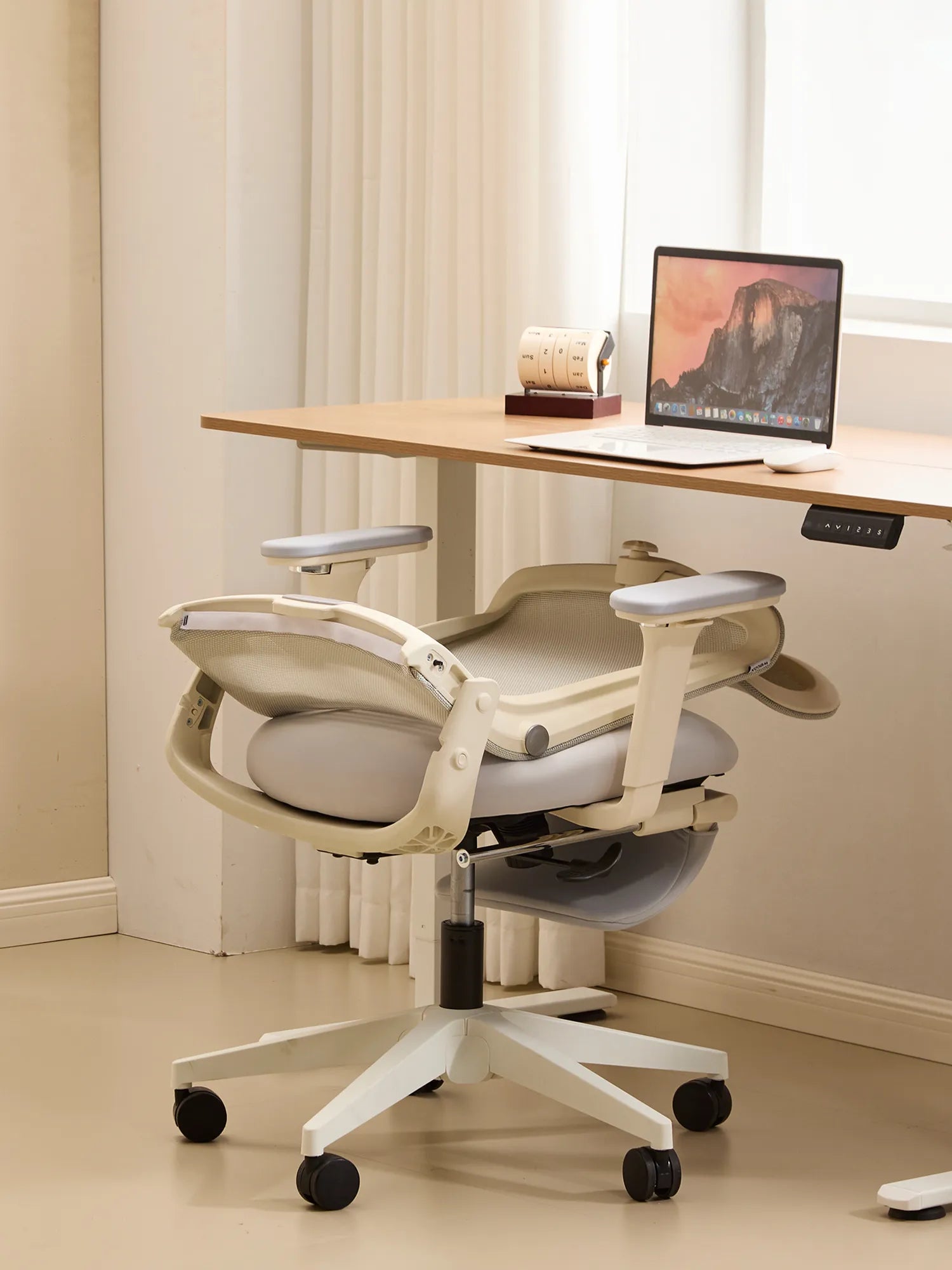 S4 Ergonomic Desk Chair with Foldable Backrest