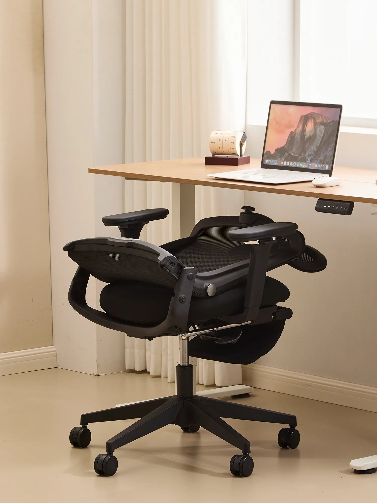 S4 Ergonomic Desk Chair with Foldable Backrest